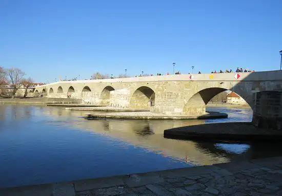 Hotels near Old Stone Bridge
