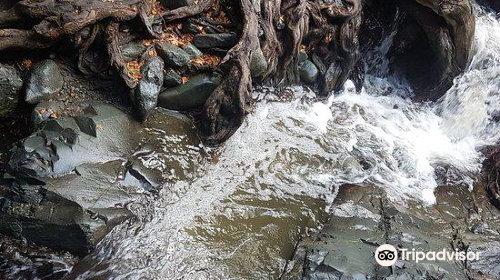 Millomeris Waterfalls