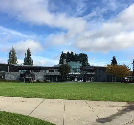 Hotels near Shadbolt Centre For The Arts