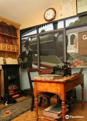 Headhunters Barber Shop & Railway Museum