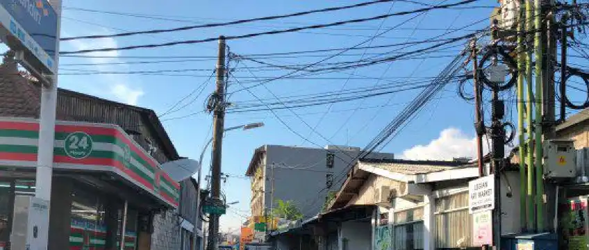 Hotels near Garlic Lane Restaurant and Bar