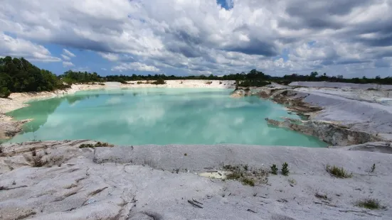 Kaolin Lake