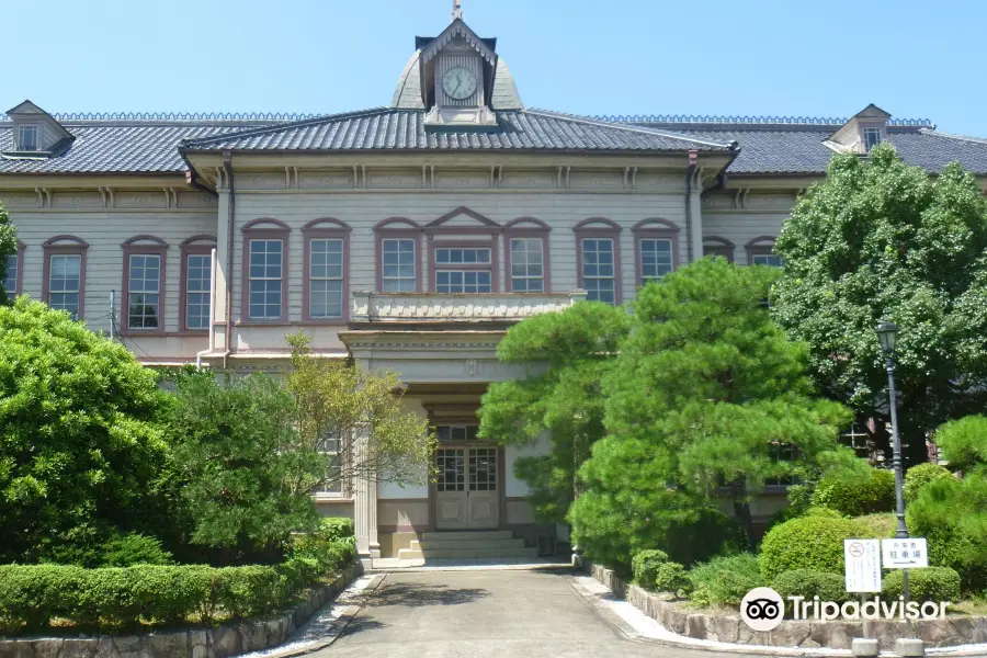 岡山県立津山高等学校本館 （旧岡山県津山中学校本館）