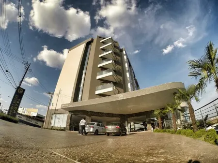 Gálatas Golden Hotel Отели в г. Патус-ди-Минас