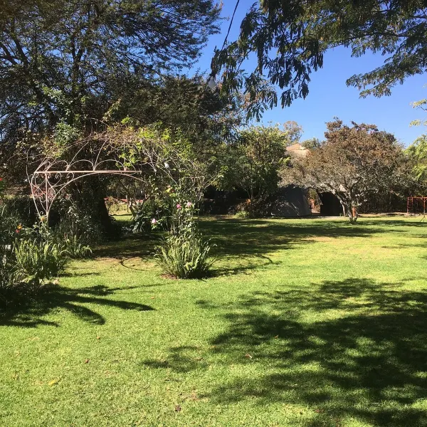 Southern Comfort Lodge - Housity