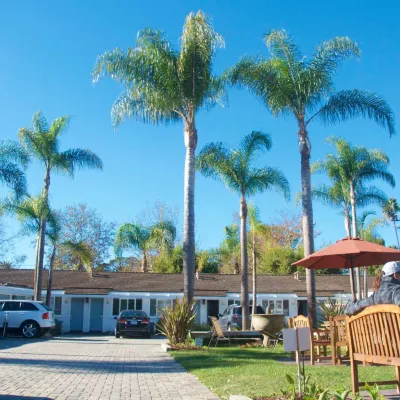 Marina Beach Motel Hotels near Waterfront