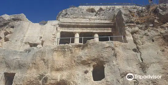 Benei Hezir Tomb