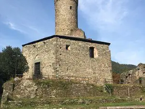 斯皮諾拉城堡 12世紀的城堡