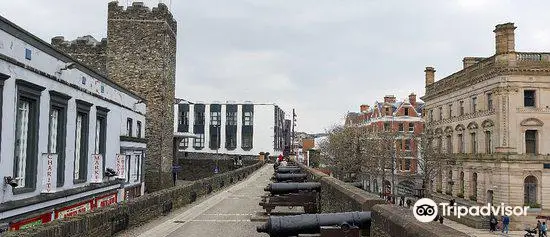 Magazine Gate Derry City Walls