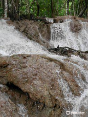 Pha Tad Waterfall