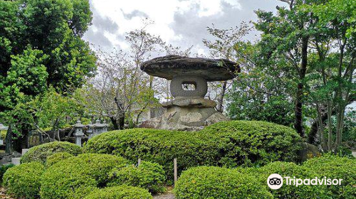 Yasurakani, Statue of Mother