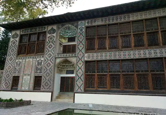 Qakh
