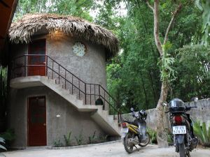 Mai Chau Hostel - Bar Restaurant