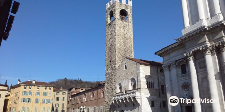 Palazzo Broletto