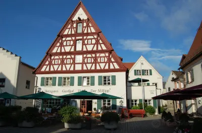 Metzgerei Gasthof Romantik Hotel der Millipp Hotel dekat Cafe Zentral
