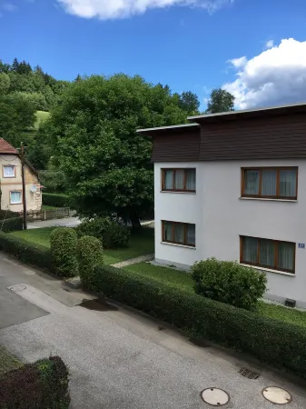 Pension Kaiserhof Отели в г. Леобен