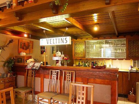 Hotel Sonnenhof Ehemaliger Rosenhof - Housity