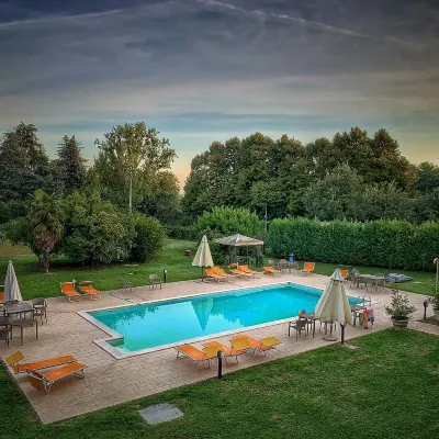 Hotel le Ville Các khách sạn gần Trung tâm triển lãm Modena Fiere
