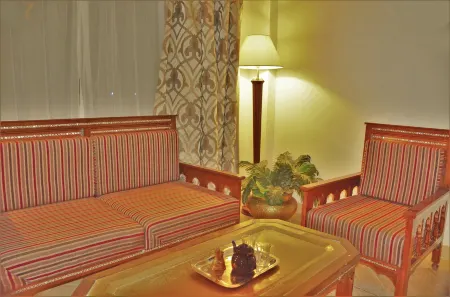 Rohanou Beach Resort