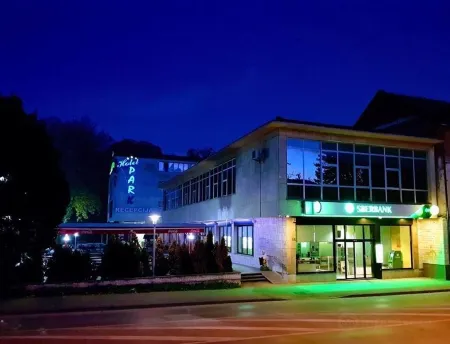 Park Hotel Отели рядом с достопримечательностью «Fari»