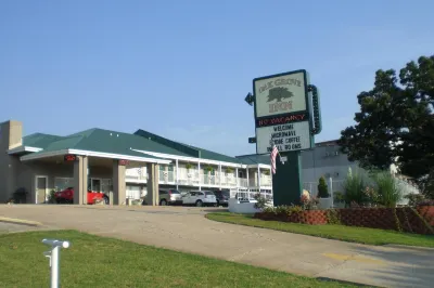 Oak Grove Inn Hotel di Branson