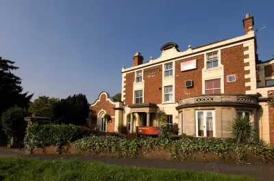 Premier Inn Cannock South Hotels near Hednesford
