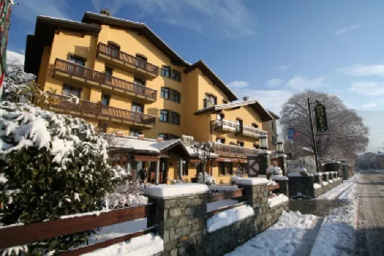 Paradise Hotel & Wellness Hotel di 