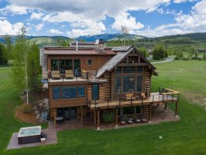 The Lodge at Bronze Buffalo Ranch