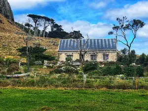 Maunganui Stone Cottage