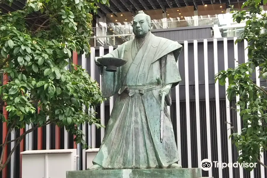 Kuroda-Bushi (Mori Tomonobu Statue)