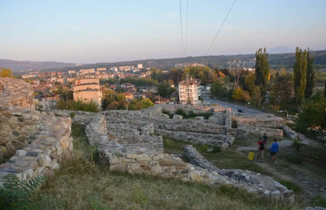 Hotels near Ancient Fortress