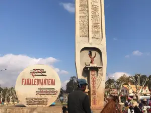 Monument Fahaleovantena