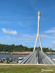 Raja Isteri Pengiran Anak Hajah Saleha Bridge