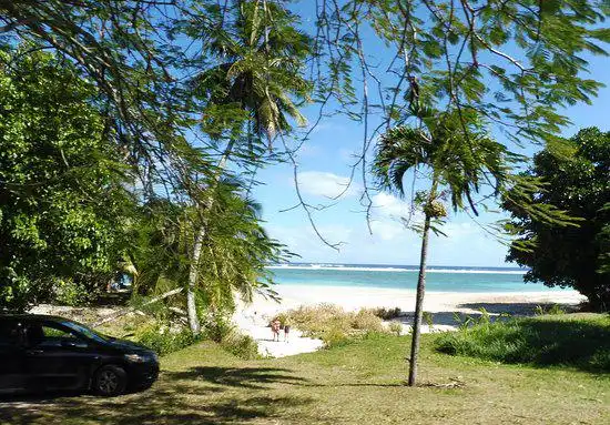 Hotels near Aroa Beach