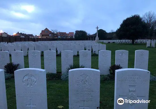 Les Baraques Military Cemetery