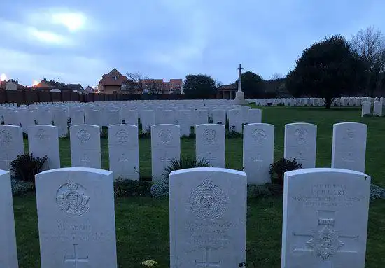 Hotels near Les Baraques Military Cemetery