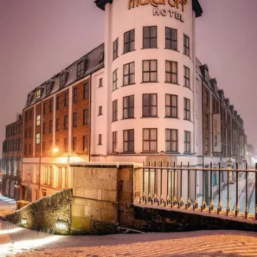 Maldron Hotel Derry Hotels near Guildhall