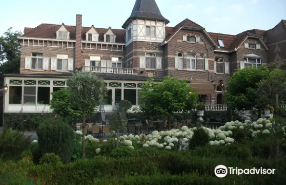 伍費爾德古堡酒店