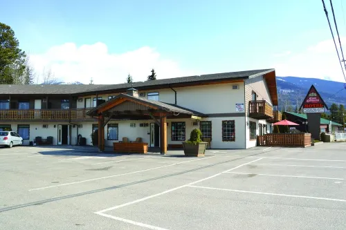 Chalet Continental Motel Hotels in Valemount