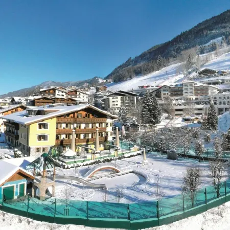 Hotel Berghof - St Johann in Salzburg Отели в г. Санкт-Иоганн-им-Понгау