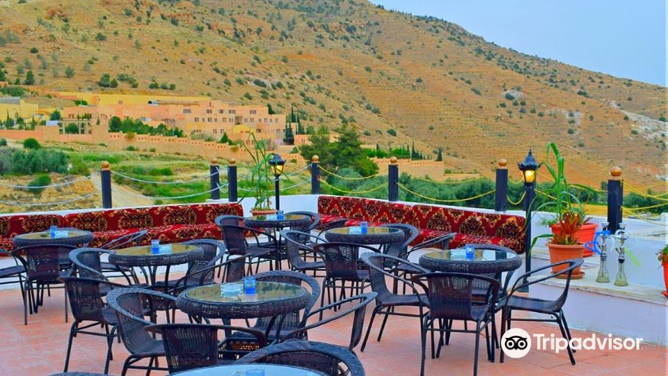 Edom Hotel