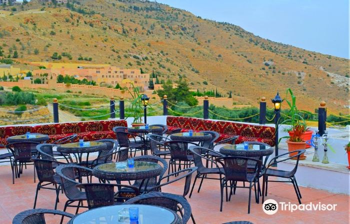 Edom Hotel