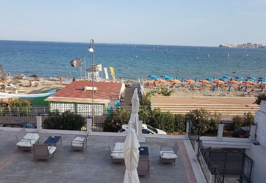 Klaton Beach Hotel - Housity