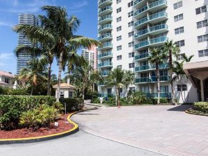 Ocean Reserve Luxury Suites Sunny Isles Beach