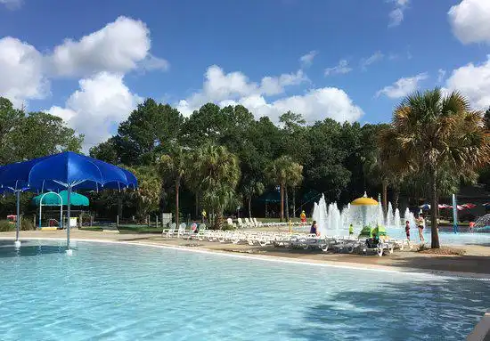 Hotels near Splash Island Waterpark