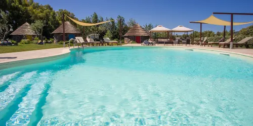 Is Cheas Wine Farm Boutique Hotel Hotels in Paulle