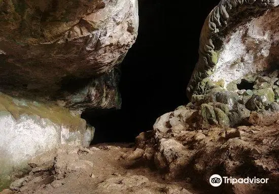 The Caverns of Quiocta