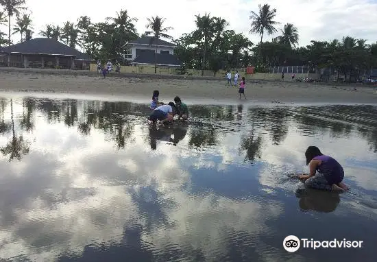 Tondaligan Blue Beach