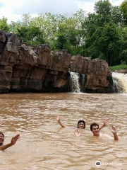 Sakunothayan Waterfall