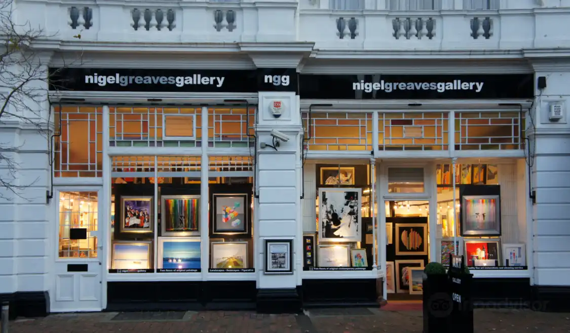 Hotels near Nigel Greaves Gallery